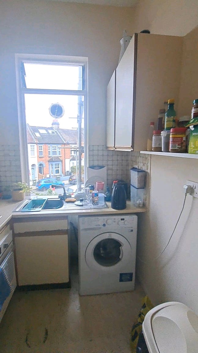 Bright Furnished Studio in Balham Main Photo