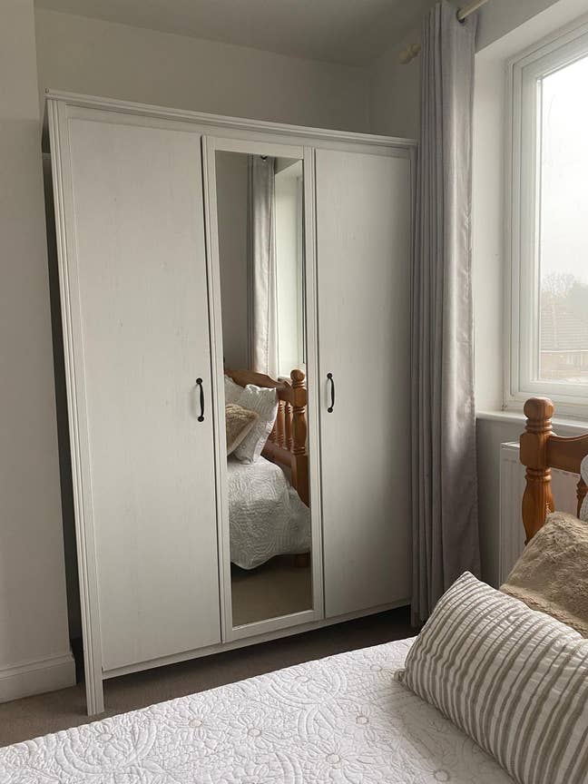 Fully Furnished Double Bedroom. Warm, Clean, Cosy. Main Photo