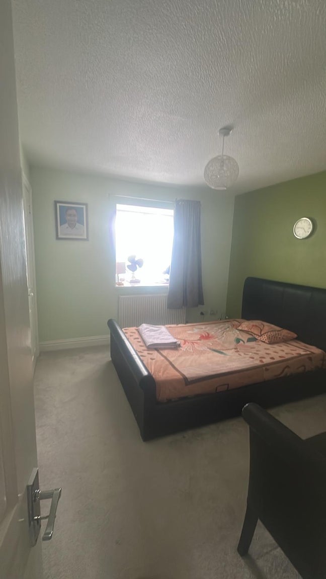 Double king size bedrock available  Main Photo