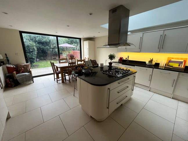 Gorgeous Home in Earlsfield Main Photo