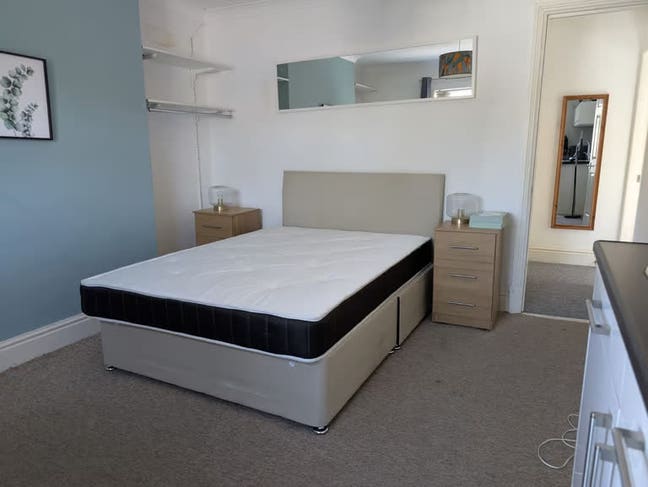 Ultimate Privacy! Self Contained Large Double Room Main Photo
