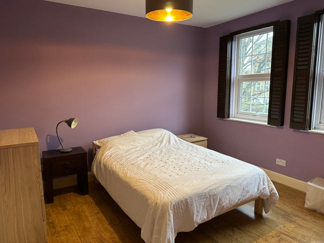 Spacious double room in West Ham Main Photo