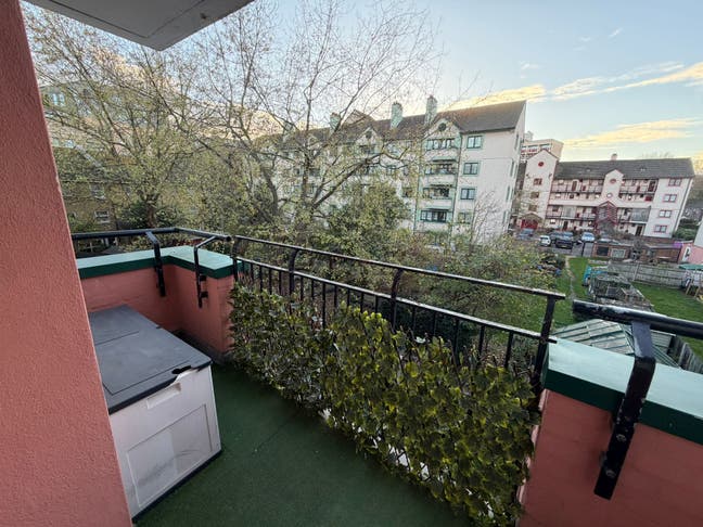 Fantastic 2 Bedroom Flat Located Near Milend Main Photo