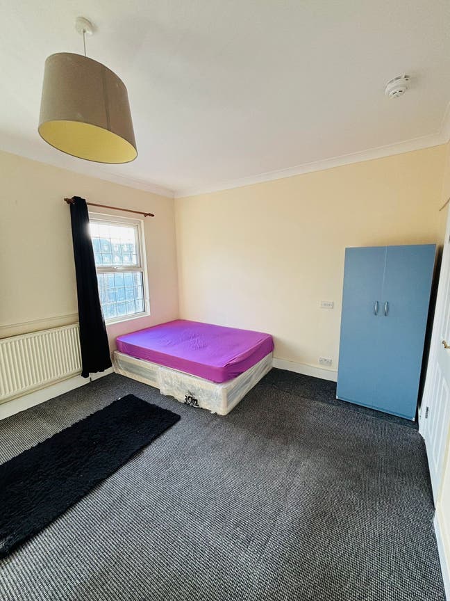 Massive Room in Streatham 🎃 Move ASAP! Main Photo