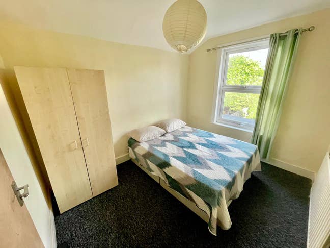 Affordable Bedroom in Charming Walthamstow! Main Photo