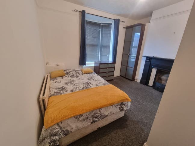 Double En-suite Room in Spalding (12CRSR4)  Main Photo