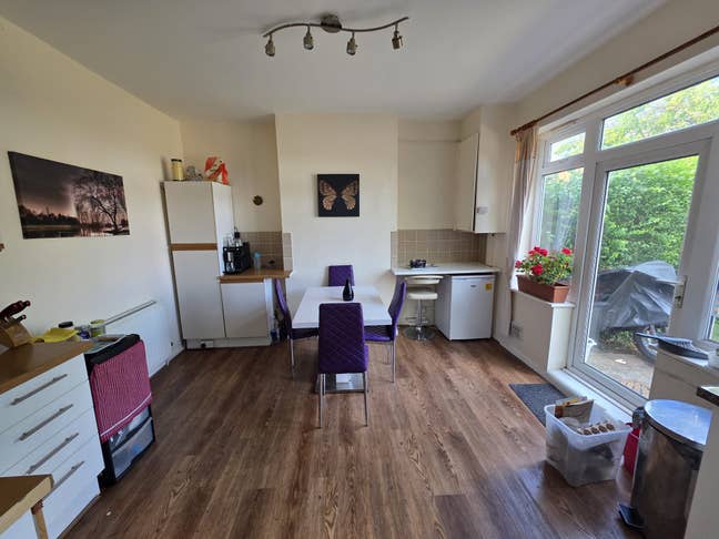 Cozy and cheap box room available from January 26 Main Photo