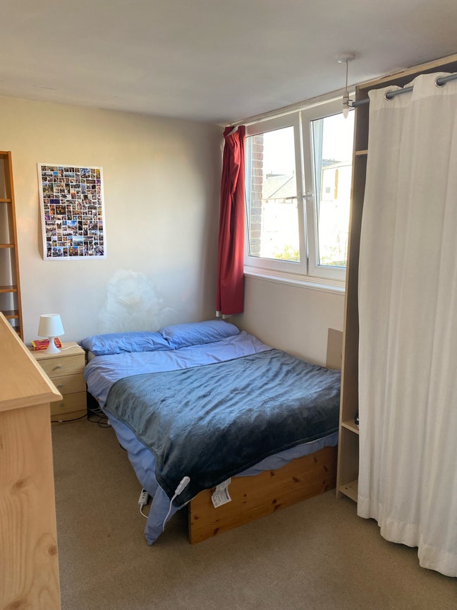 Bright double room in Kennington Main Photo