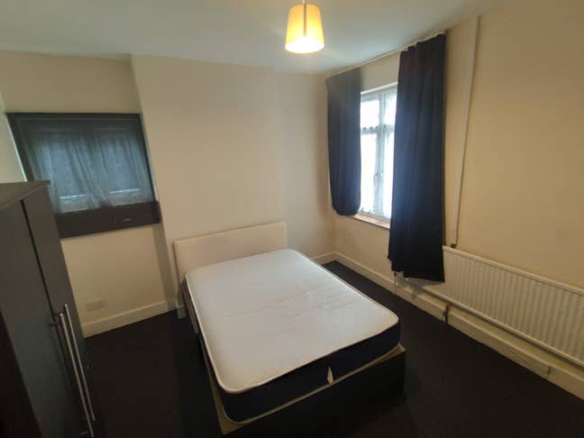 Double Room 2 Mins from Station Main Photo
