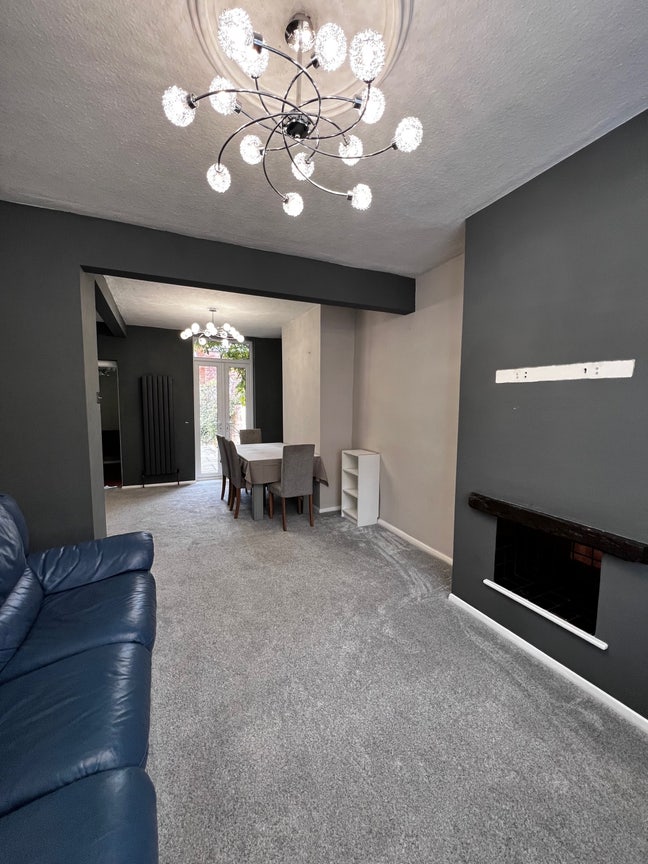 Two bedrooms available in Northampton  Main Photo