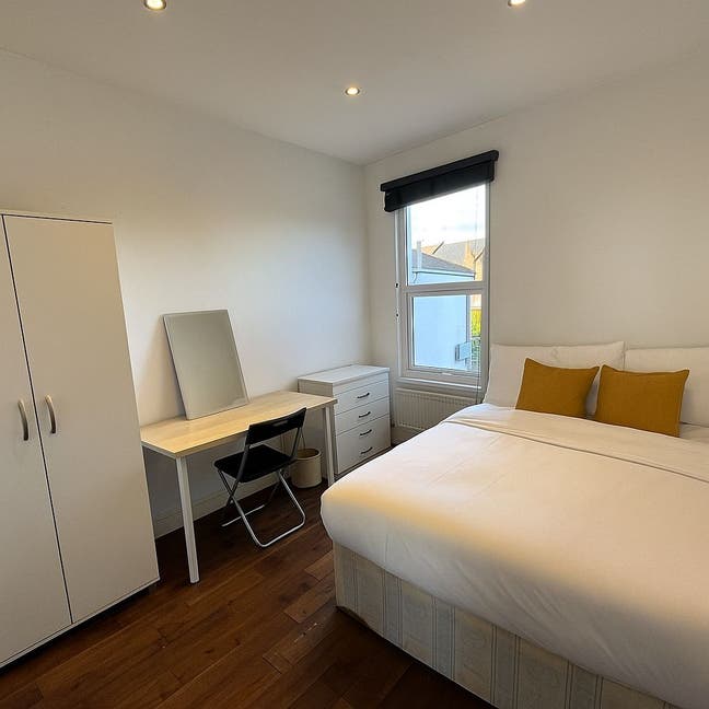 Bright Double Room in Willesden Junction  Main Photo