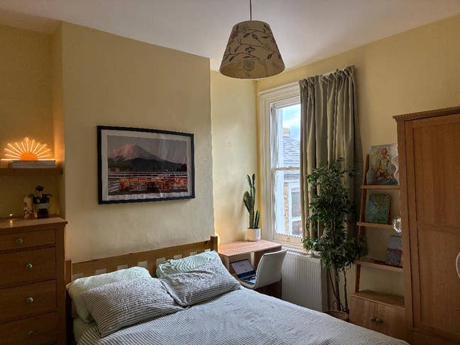 Beautiful Double Room in Friendly Tooting House –  Main Photo