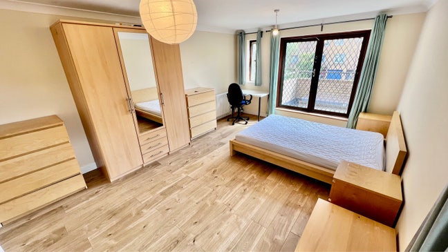  Tolcarne  Avenue  MK6  Main Photo