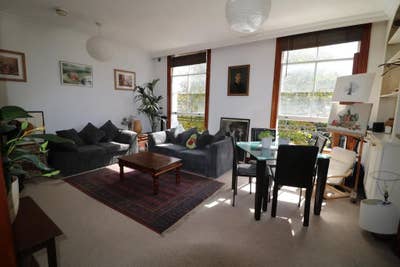 One Bedroom Flat in SW11 Main Photo