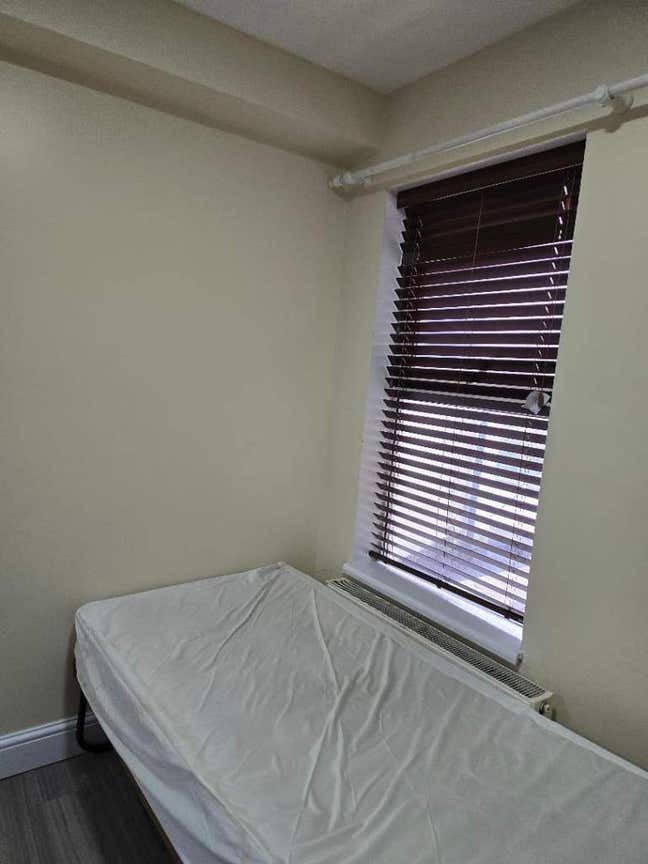 ⭐ Modern En-Suite Room in E13 | Bills Included | Main Photo