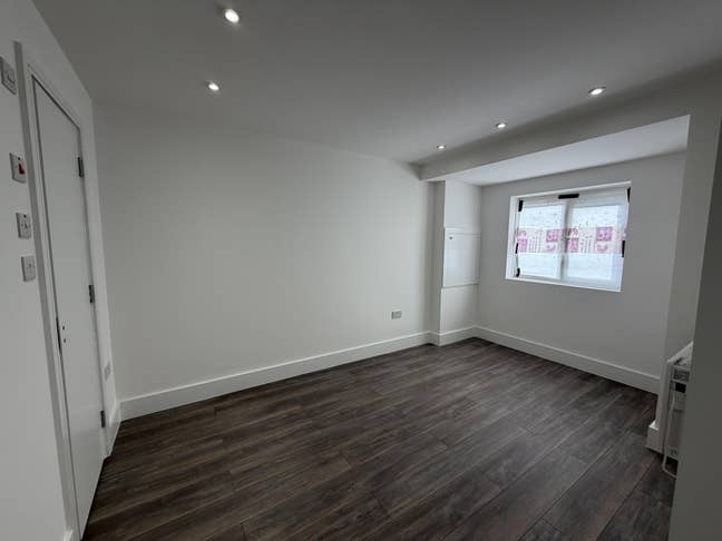 Stunning En-Suite rooms to rent in Slough SL1 Main Photo
