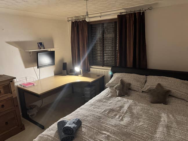 Double room In a shared house  Main Photo