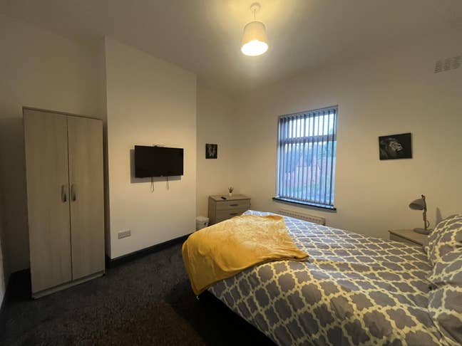 3‑Bed HMO on Leek Road, ST1  Excellent Location Main Photo