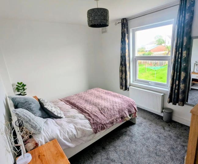 Room in the house 5 min walk from the beach  Main Photo