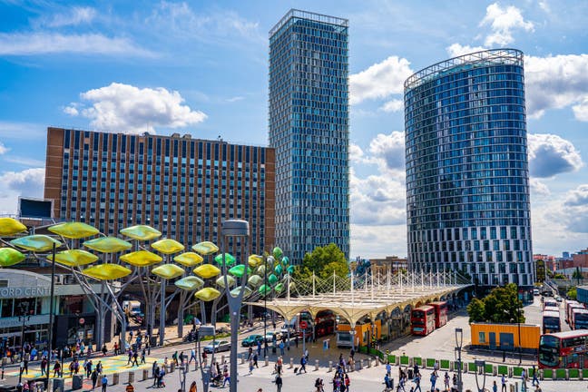 Stratford Prime Location-Easy Commute to the City! Main Photo