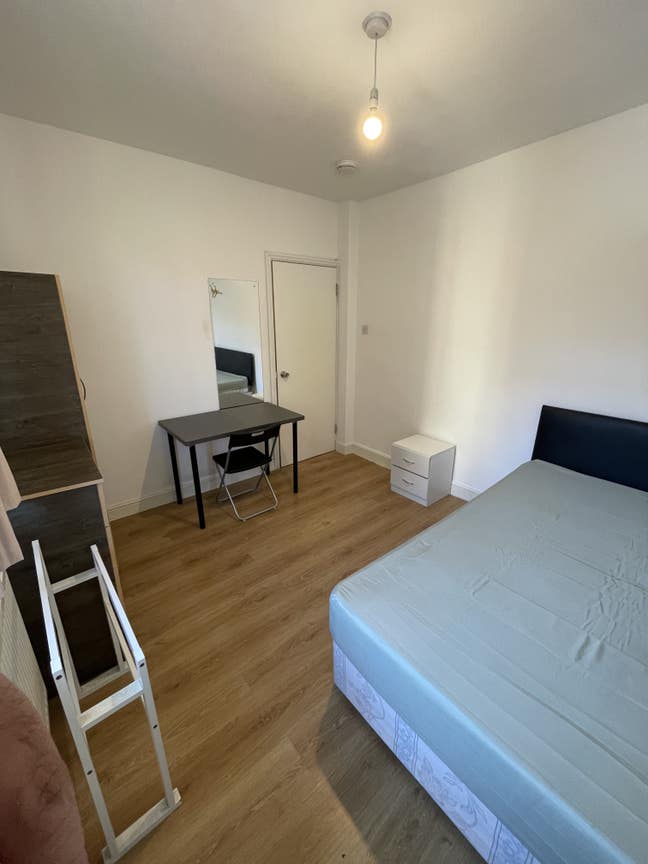 ✨ Bright Room for Rent – Aston Street, E14 7NQ  Main Photo