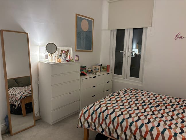 Double Room in Lovely Brixton Flat – Available Jan Main Photo