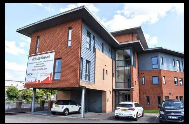 APT 2 Victoria Groves (190pw) - M13 0LX  Main Photo