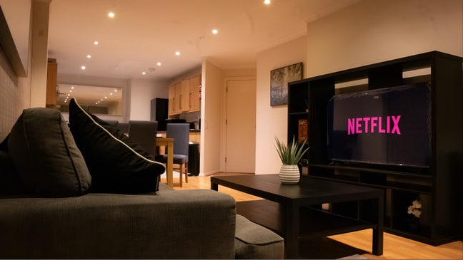 Premium Double-Room | 3BR 2BA Surrey Quays SE16 Main Photo