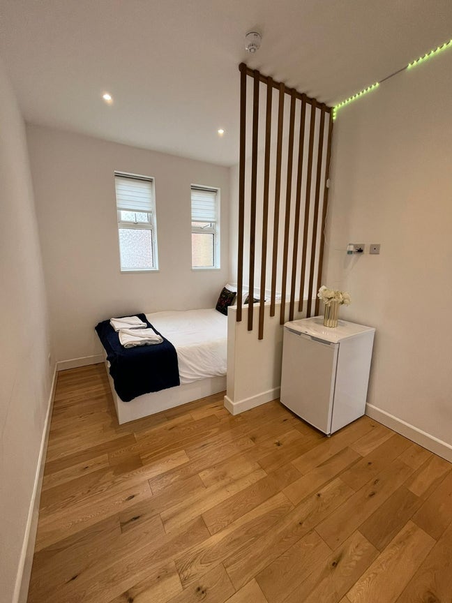 Bournemouth west cliff all bills included studios Main Photo