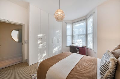 2 Bedrooms in Newly Refurbished House - Battersea Main Photo