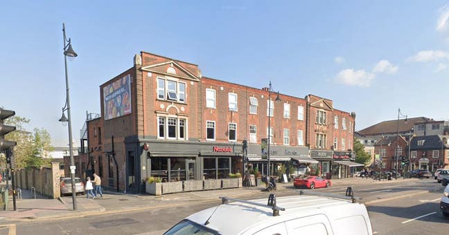 Spacious one bedroom flat near Woodford Station Main Photo