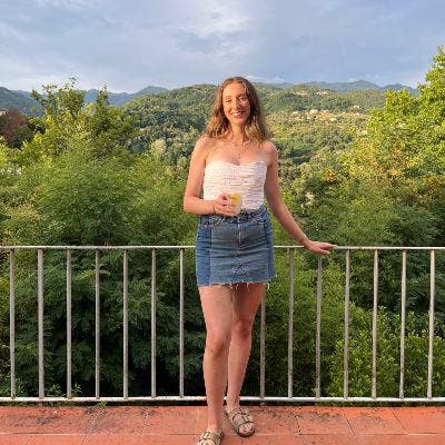 Hi I’m looking for a flat or to buddy up to... Main Photo