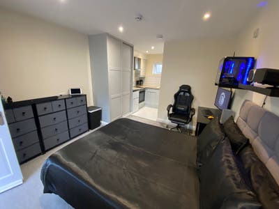 Sudio Flat in Hoole - BIlls Included  Main Photo