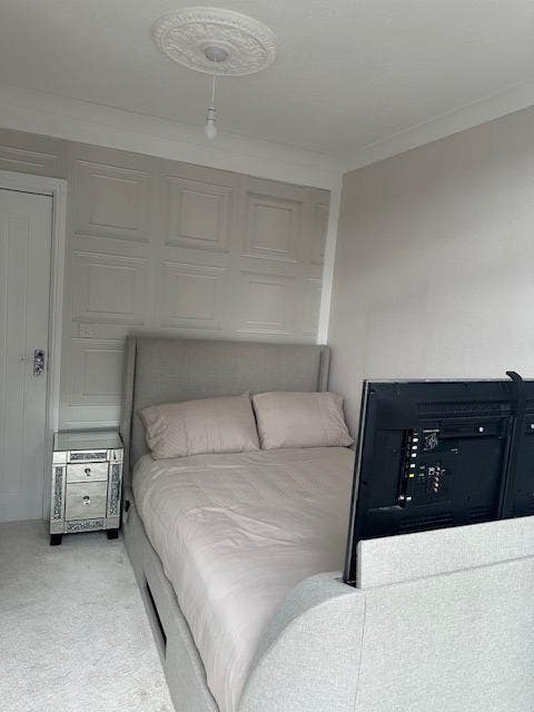 ✨ Luxury Fully Furnished Double Room in Oldbury Main Photo