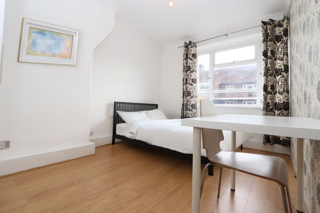 Spacious Rooms Close in White City  🔥 - W12 Main Photo