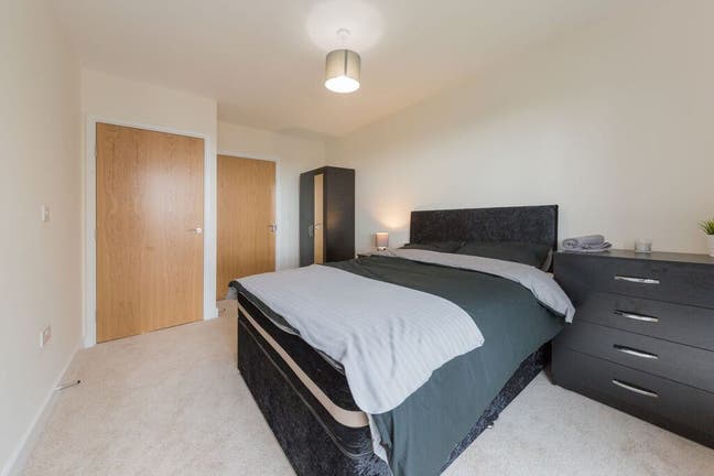 Modern Furnished En-suite By Station Main Photo