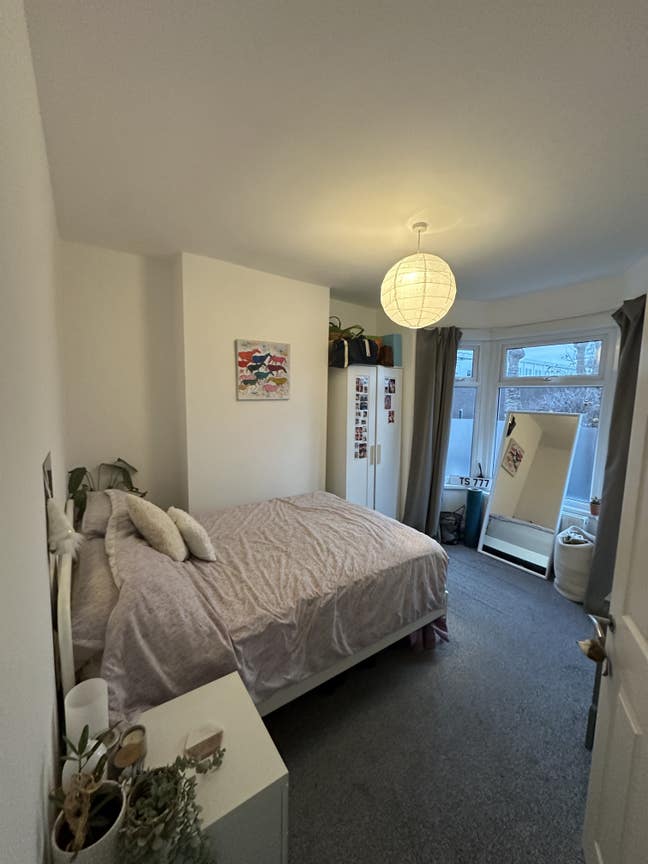Room Available in Cozy Tooting Broadway House! 🌟 Main Photo