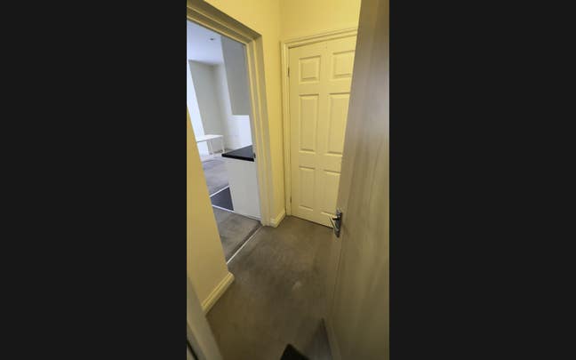 Zero deposit - one bed flat Main Photo