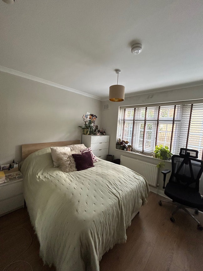 Cozy Room in Notting Hill Main Photo