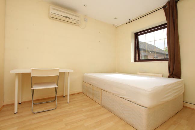 Riverside Dream! Jubilee Line and Overground! Main Photo