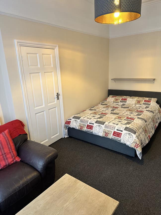 Very Large Double Room For Single Person Main Photo
