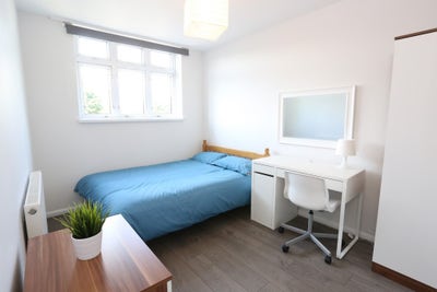 💡Live Close to Work, 2 rooms same house| CW Main Photo