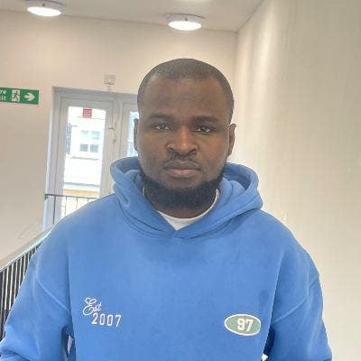 38 year old Male seeks a single or double room Main Photo