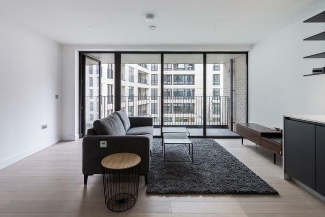 Live Alone in a Flatshare! Main Photo