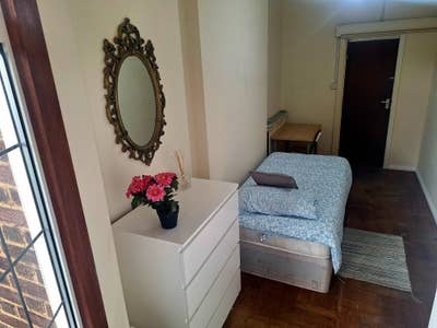 Cozy single room in Brondesbury Main Photo