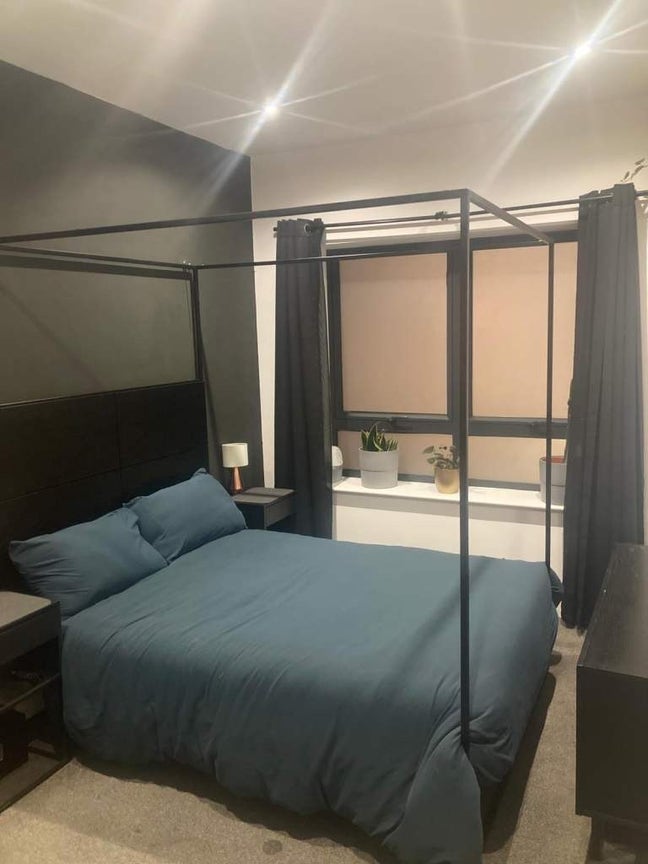 King Size Double Room to rent Main Photo