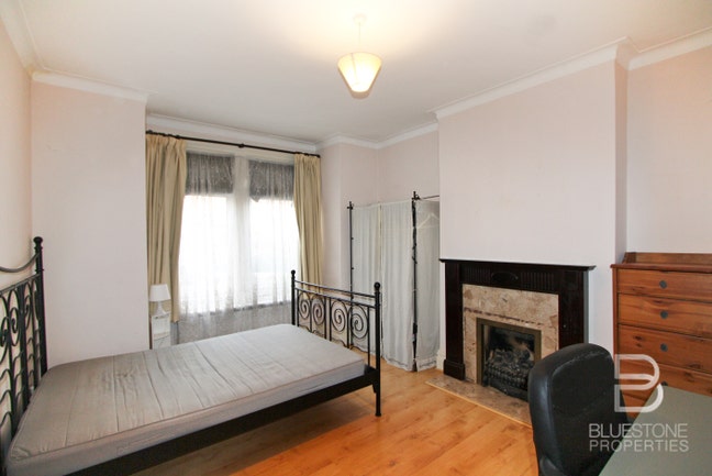 Gatton Rd  - SW17- 4 Bed- Garden-Close to Tube Main Photo