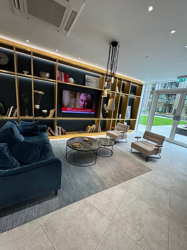 1 Bedroom Flat in Woodberry Down Main Photo