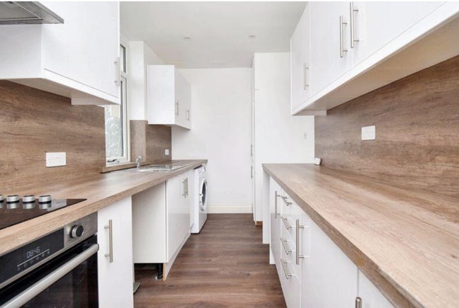 Flatmate required Main Photo