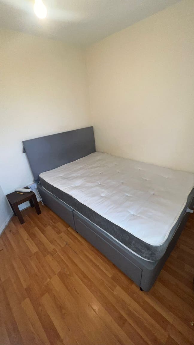 Single Room to Rent Main Photo